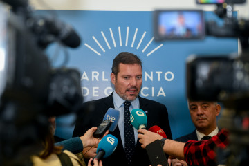 Fotos Xunta / Cultura / O Conselleiro De Cultura, Lingua E Xuventude, José López Campos, Mantén Unha Reunión Sobre Lingua Co Presidente Do Parlamento De Galicia