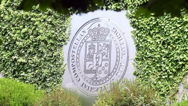 Escudo de la Universidade de Santiago de Compostela (USC).