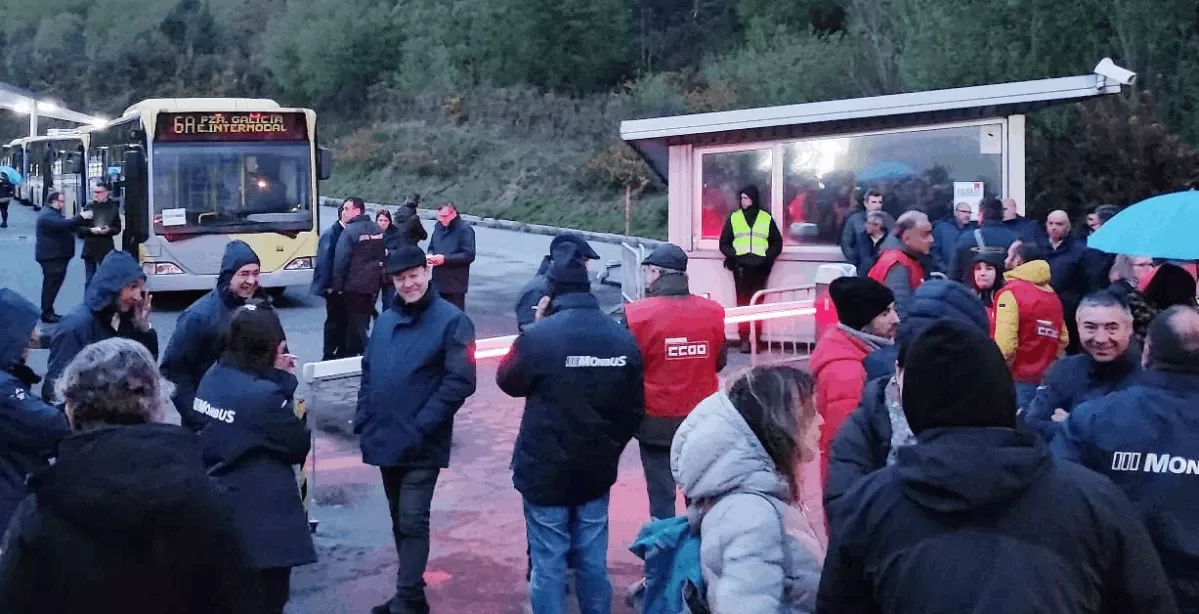 Una imagen de archivo de una pasada huelga de autobuses en Santiago