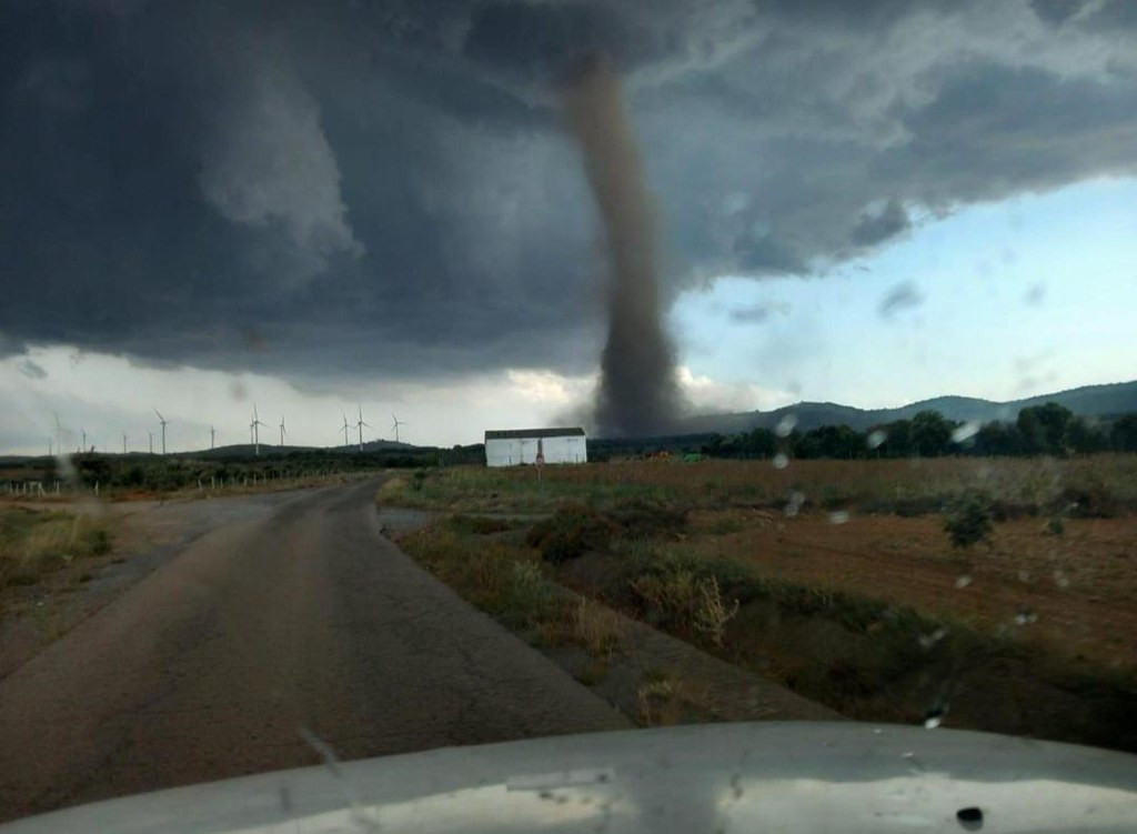 Tornado en Toro