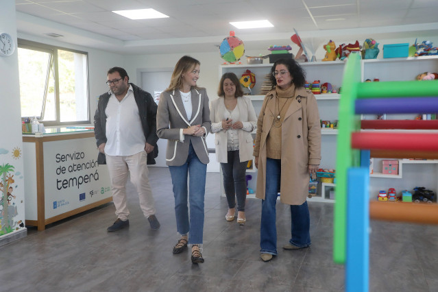 Fabiola García visita la unidad de atención temprana de Teo.