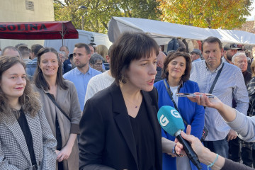 Ana Pontón habla con los medios en Monterroso.