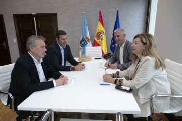 Los conselleiros de Cultura, Lingua e Xuventude, José López Campos, y de Sanidade, Antonio Gómez Caamaño, se reúnen para abordar medidas de impulso del gallego