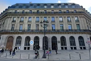 Edificio de oficinas frente al Palacio Garnier de París