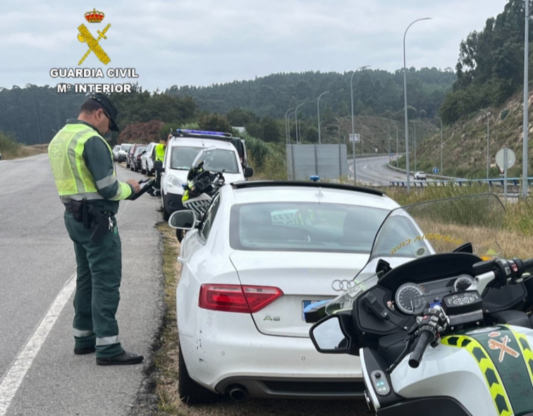 Pillado un vecino de Sanxenxo pilotando a 182 km/h en un tramo limitado a 90 km/h