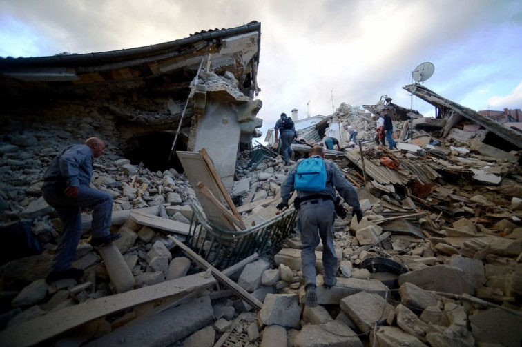 El número de muertos en ​el terremoto de Italia alcanza los 290