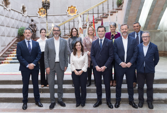 Reunión de representantes de los ayuntamientos de A Coruña y San Sebastián