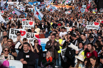 En Santiago, 'Convocatoria nacional pola lingua' convocada por la plataforma Queremos Galego.    Plaza de la Quintana