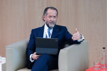 Archivo - El presidente de Abanca, Juan Carlos Escotet, interviene durante la primera jornada de la 19º edición del IESE Banking, en IESE Madrid, a 16 de mayo de 2024, en Madrid (España). La situac