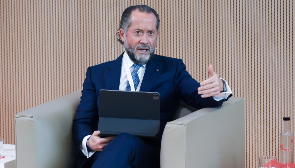 Archivo - El presidente de Abanca, Juan Carlos Escotet, interviene durante la primera jornada de la 19º edición del IESE Banking, en IESE Madrid, a 16 de mayo de 2024, en Madrid (España). La situac