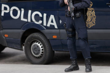 Archivo - Recursos de Policía Nacional, agente, agentes, policía, policías, distintivo de Policía Nacional, furgón, Unidad de Intervención Policial (UIP), antidisturbio, antidisturbios, arma, ar