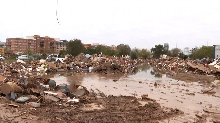 Aumentan a 221 las víctimas mortales por las inundaciones de la DANA (vídeo)