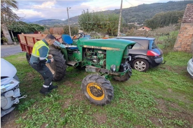 Tractor interceptado en Leiro