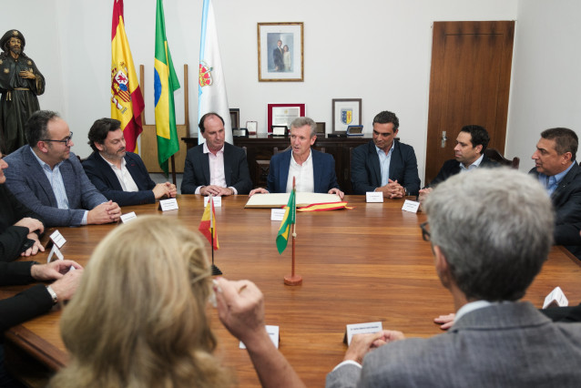 El presidente de la Xunta, Alfonso Rueda, en una visita a la Casa de Espanha en Río de Janeiro.