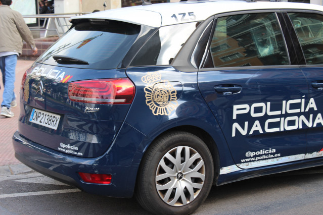 Archivo - Coche policía nacional.