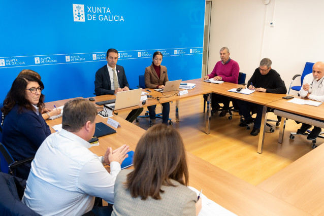 Reunión del conselleiro do Mar, Alfonso Villares, con las cofradías