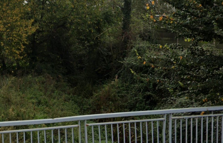 Aparece flotando el cadáver de Kempes en un riachuelo de Monforte