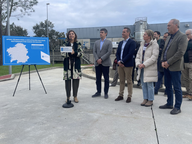 La conselleira de Medio Ambiente e Cambio Climático, Ángeles Vázquez, en su visita a la EDAR de Moraña