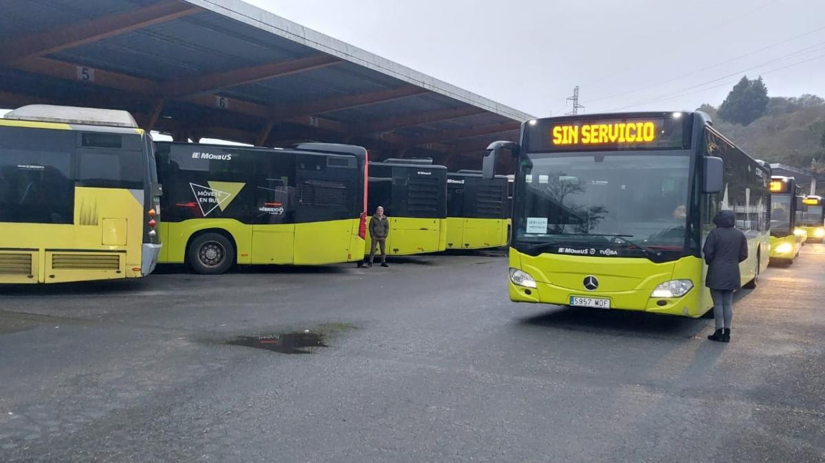 Imagen de una huelga de autobuses en una imagen de Comisiu00f3ns Obreiras