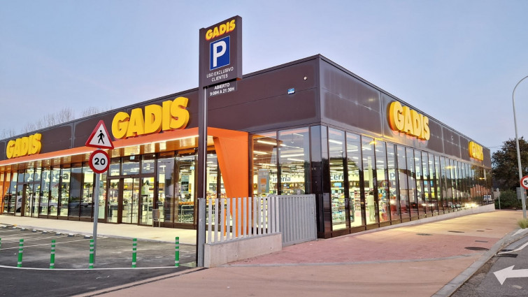 Gadis celebra la apertura de un gran supermercado en Sanxenxo con casi 40 trabajadores