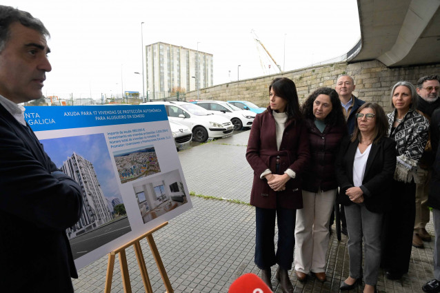 La conselleira María Martínez Allegue visita en A Coruña las parcelas donde dos promotoras desarrollarán más de un centenar de viviendas, 30 de ellas protegidas, en el marco de una línea de ayudas otorgadas por la Xunta.