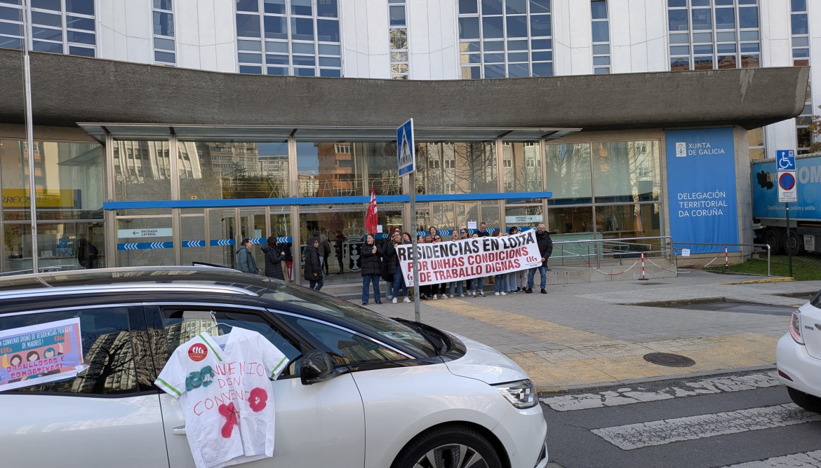 Protesta en A Coruña de trabajadoras de residencias privadas