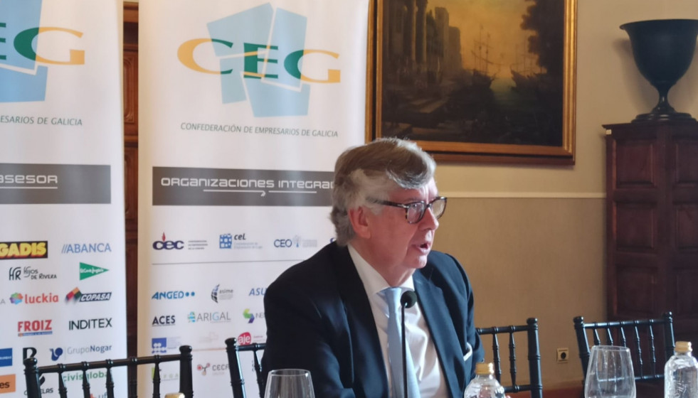 El presidente de la CEG, Juan Manuel Vieites, en desayuno informativo.