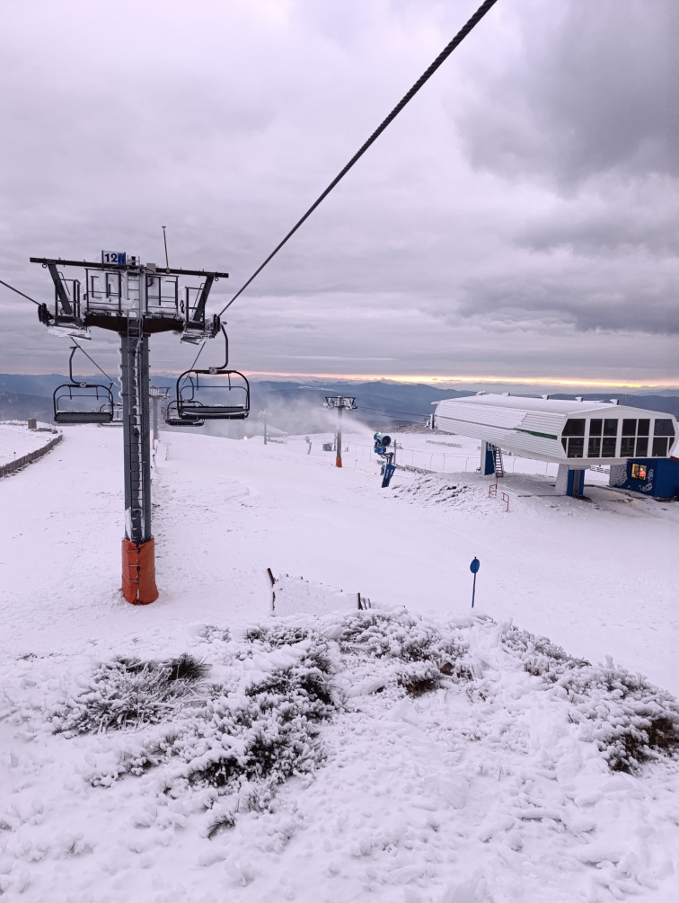 Arranca la temporada de esquí en Galicia con la apertura de la pista de Manzaneda este fin de semana