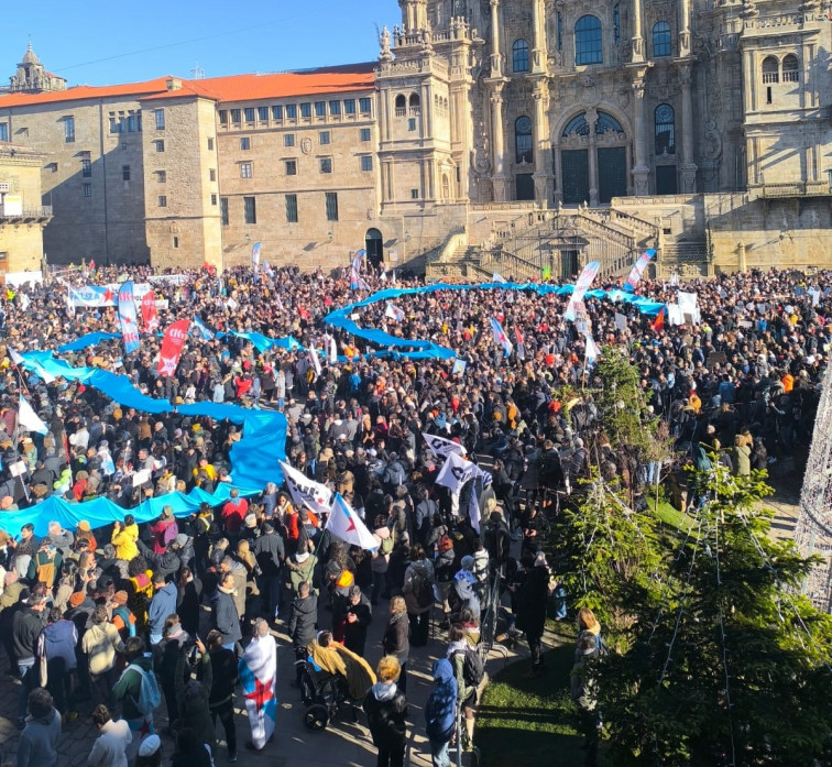 Histórica manifestación contra Altri con docenas de miles de personas