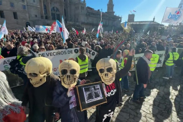 Video de la lectura del manifiesto contra Altri en la manifestación en Santiago