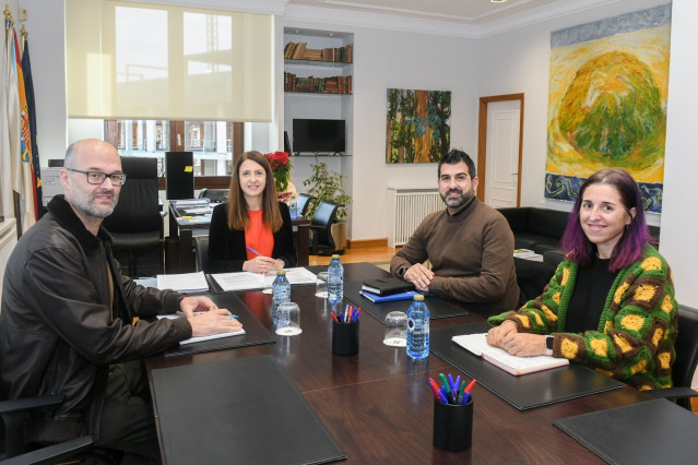 Reunión de la conselleira do Medio Rural con el Consello Regulador de la DO Valdeorras