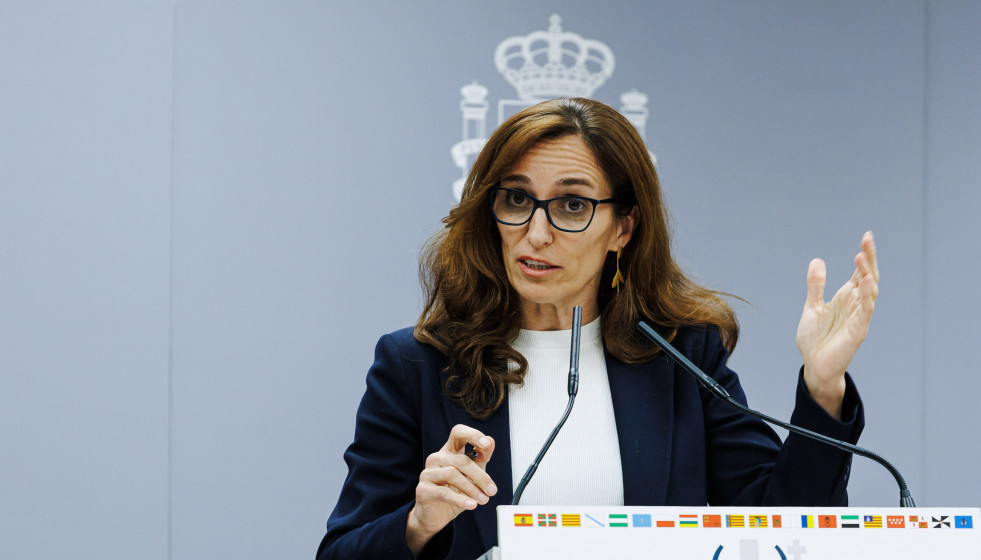 La ministra de Sanidad, Mónica García, interviene durante una rueda de prensa tras el pleno del Consejo Interterritorial del Sistema Nacional de Salud (CISNS), en la sede del Ministerio de Sanidad, 