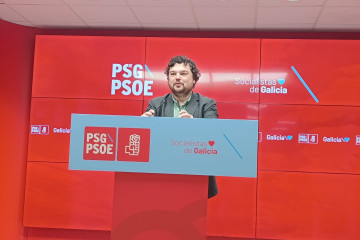 El portavoz de la ejecutiva del PSdeG, Julio Torrado, en rueda de prensa