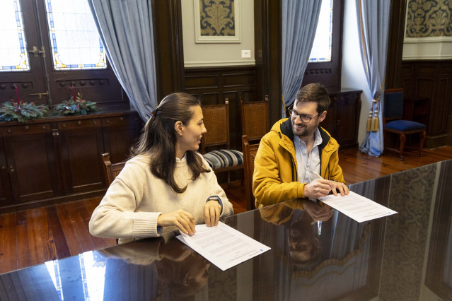 Firma en el consistorio coruñés de un convenio de colaboración para la creación de un bosque urbano en Bens