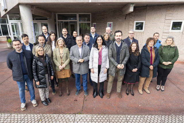 Reunión de dirigentes del PPdeG frente al nuevo mapa concesional de autobuses estatal.