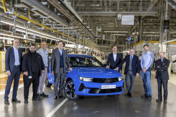 El presidente de Stellantis, John Elkkan, reafirma su compromiso con la marca Opel y con sus instalaciones en Alemania.