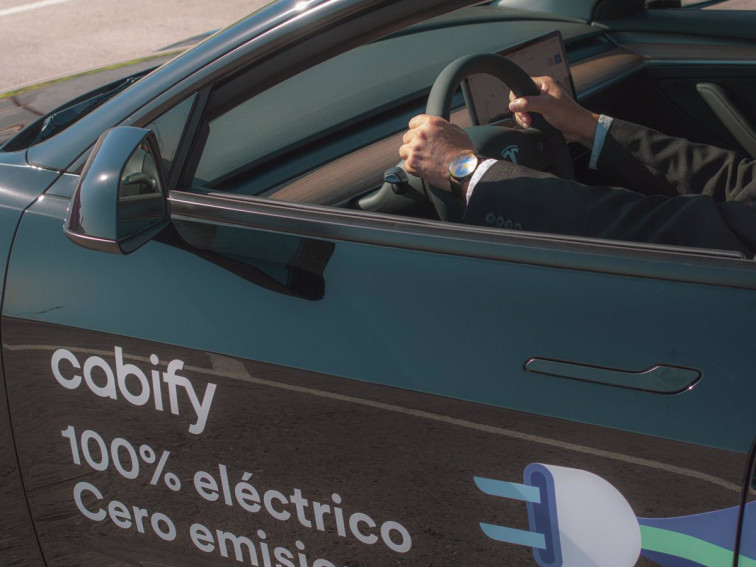 Cabify aterriza en Santiago, donde faltan taxis para cubrir toda la demanda