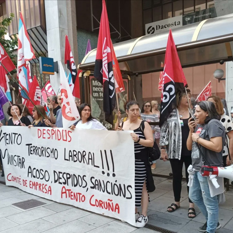 Huelga en Atento A Coruña para terminar el año contra los despidos en la firma