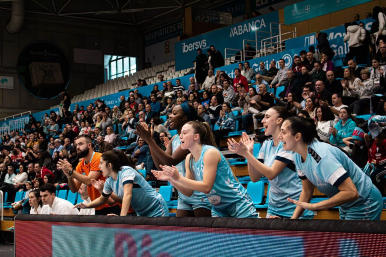 El Corte Inglés arranca el nuevo año junto a las jugadoras del Celta de baloncesto