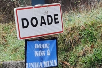 Cartel contra la mina de Doade