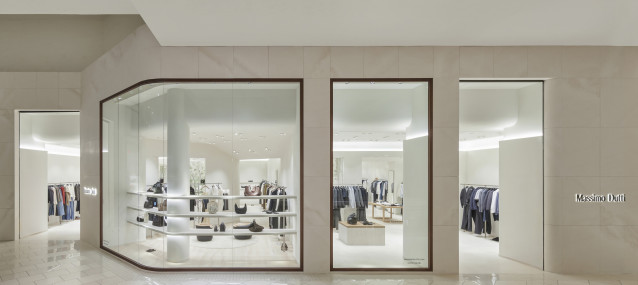 Archivo - Tienda de Massimo Dutti en Miami