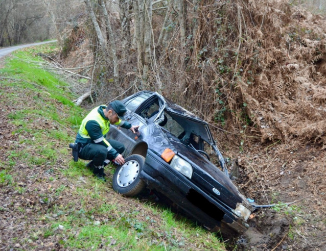 Accidente coche menor en Laza