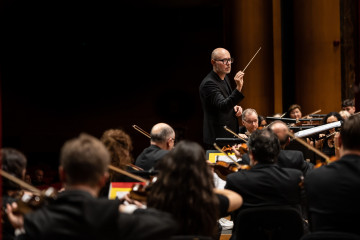 Archivo - Baldur Brönnimann, director titular de la Real Filharmonía de Galicia.