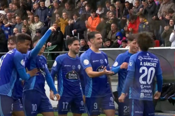 Los jugadores del Ourense celebran el 3 2 frente al Valladolid en Copa del Rey