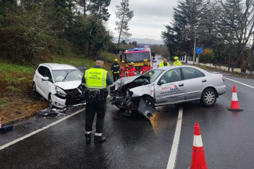 Accidente de tráfico en Pereiro de Aguiar en una foto de la Guardia Civil de Tráfico