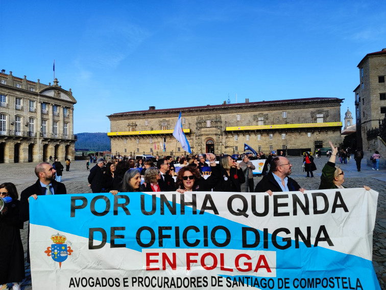 Abogados y procuradores del turno de oficio prometen 