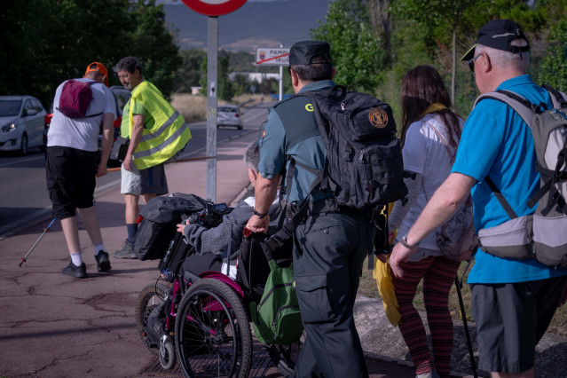 Correos impulsa la iniciativa 'Doce causas, un Camino'.