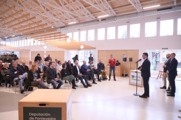 Acto de presentación de las obras de humanización de la Praza Victoria Cadaval de Baiona, que impulsa la Diputación de Pontevedra