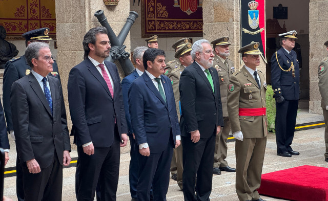 El general Marcial González Prada toma posesión como Jefe del Mando de Apoyo a la Maniobra en el Salón del Trono del Palacio de Capitanía General de A Coruña, en un ceremonia con presencia de distintas autoridades militares y políticas