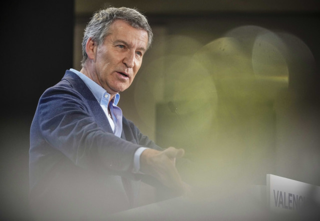 El líder del PP, Alberto Núñez Feijóo, durante una intervención.